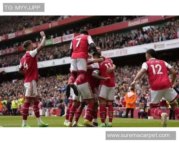 欧联杯阿森纳大胜里昂五球狂潮引发全场沸腾