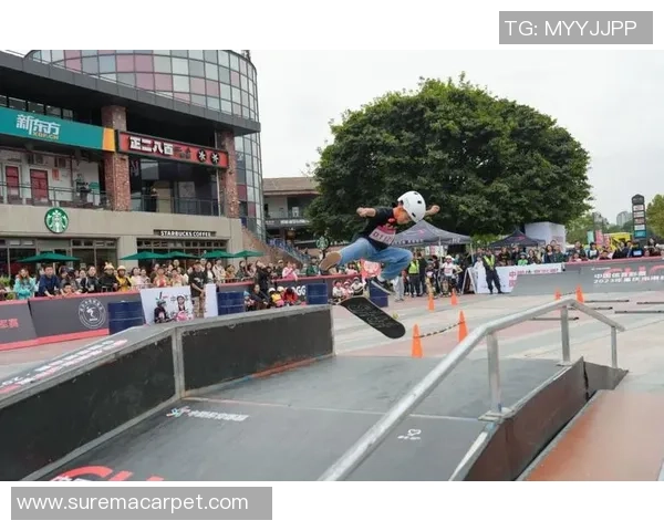 重庆滑板队中路突破的秘密与深度解析滑板运动的魅力与挑战 重庆滑板队中路突破的秘密与深度解析滑板运动的魅力与挑战