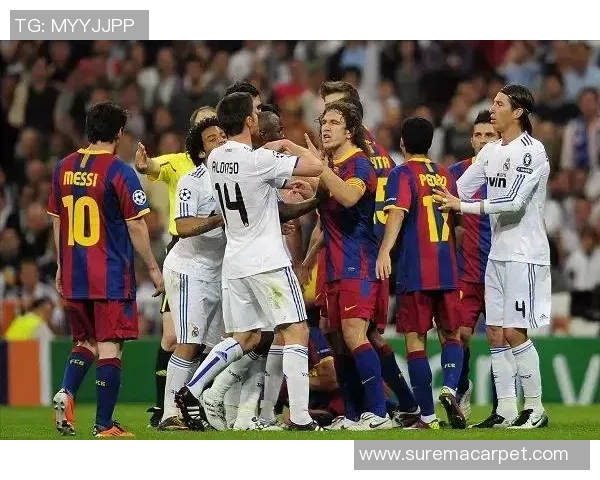 意甲焦点战巴萨狂胜皇马五球大捷乌龙球瞬间点燃全场激情 意甲焦点战巴萨狂胜皇马五球大捷乌龙球瞬间点燃全场激情