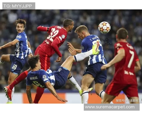 欧联杯波尔图大胜拜仁帽子戏法点燃全场激情与转会传闻交织 欧联杯波尔图大胜拜仁帽子戏法点燃全场激情与转会传闻交织