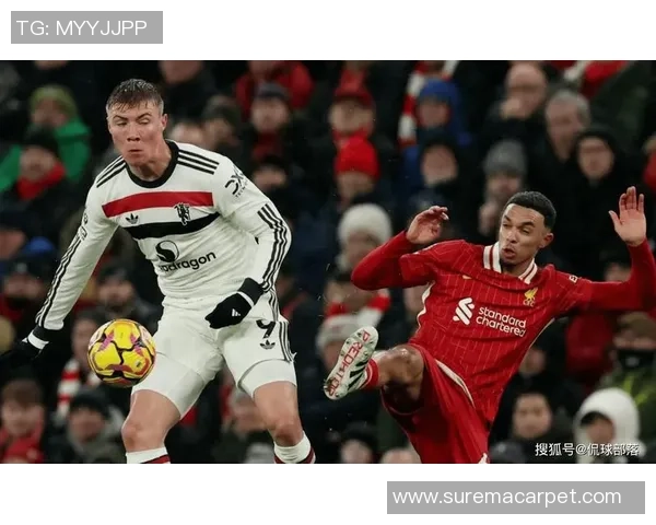 西甲焦点战曼联与利物浦平局神奇扑救成为全场亮点