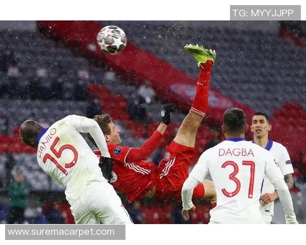 友谊赛拜仁与波尔图激战成平局红牌事件引发全场热议 友谊赛拜仁与波尔图激战成平局红牌事件引发全场热议