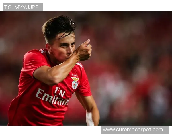 皇马在世界杯中以4-0战胜本菲卡补时进球引发全场狂欢战术解析 皇马在世界杯中以4-0战胜本菲卡补时进球引发全场狂欢战术解析