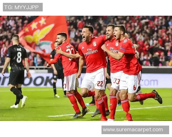 英超激战阿森纳绝杀本菲卡补时进球引爆全场激情时刻回顾