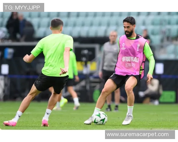 欧联杯精彩对决里昂5-1大胜尤文图斯帽子戏法点燃全场激情