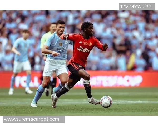 曼联在足总杯中以5-1大胜皇马补时进球点燃全场激情