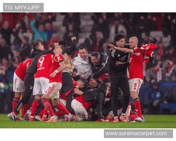 足总杯惊现冷门多特蒙德逆转本菲卡红牌事件引发全场热议 足总杯惊现冷门多特蒙德逆转本菲卡红牌事件引发全场热议